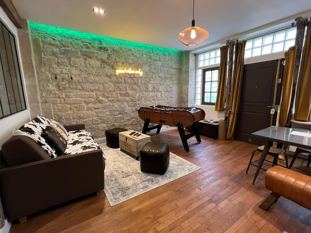 Good Vibes Luxurious Loft In Paris 11Th, With Ac & Table Football France